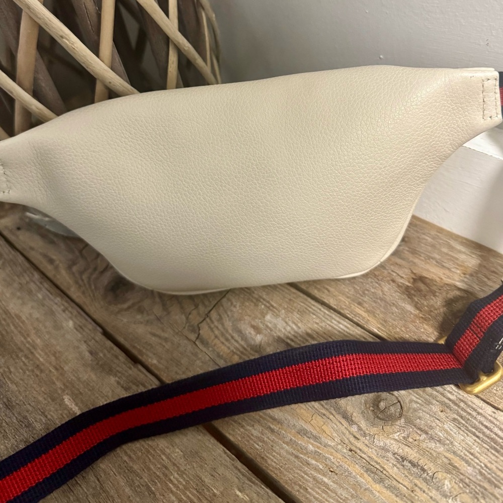 Gucci leather chest/waist/bum bag white - Picture 2 of 12